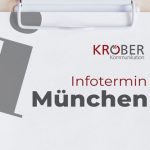 Ein Clipboard auf dem "Infortermin München" steht. In der rechten oberen Ecke ist das Kröber Kommunikations Logo